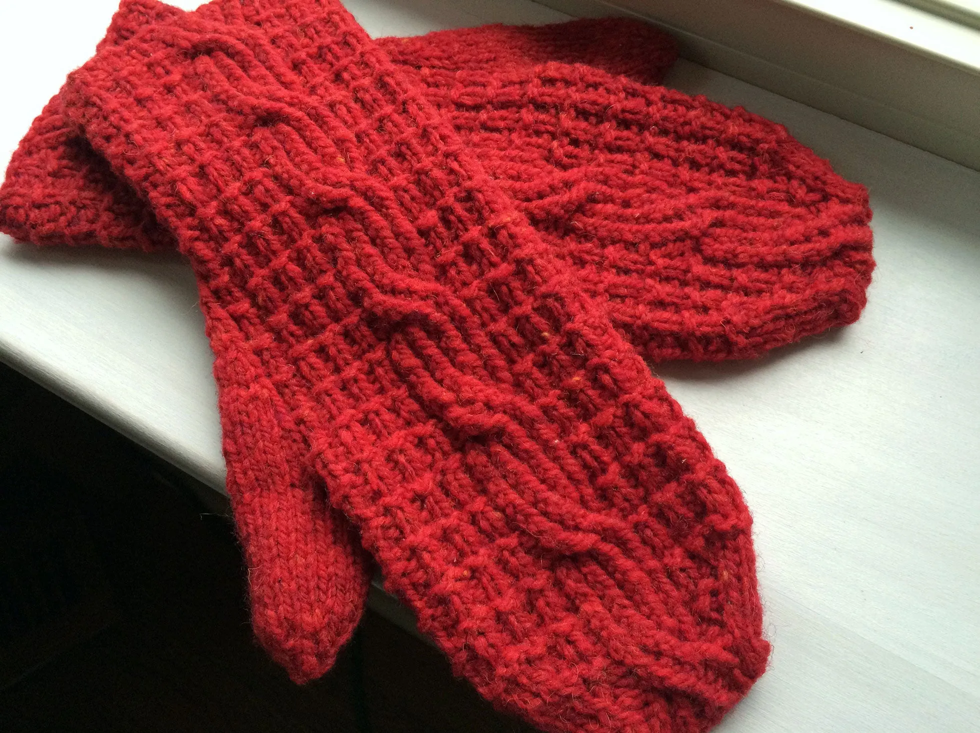 Fat Tire Mittens <br/><small>knitting pattern</small>