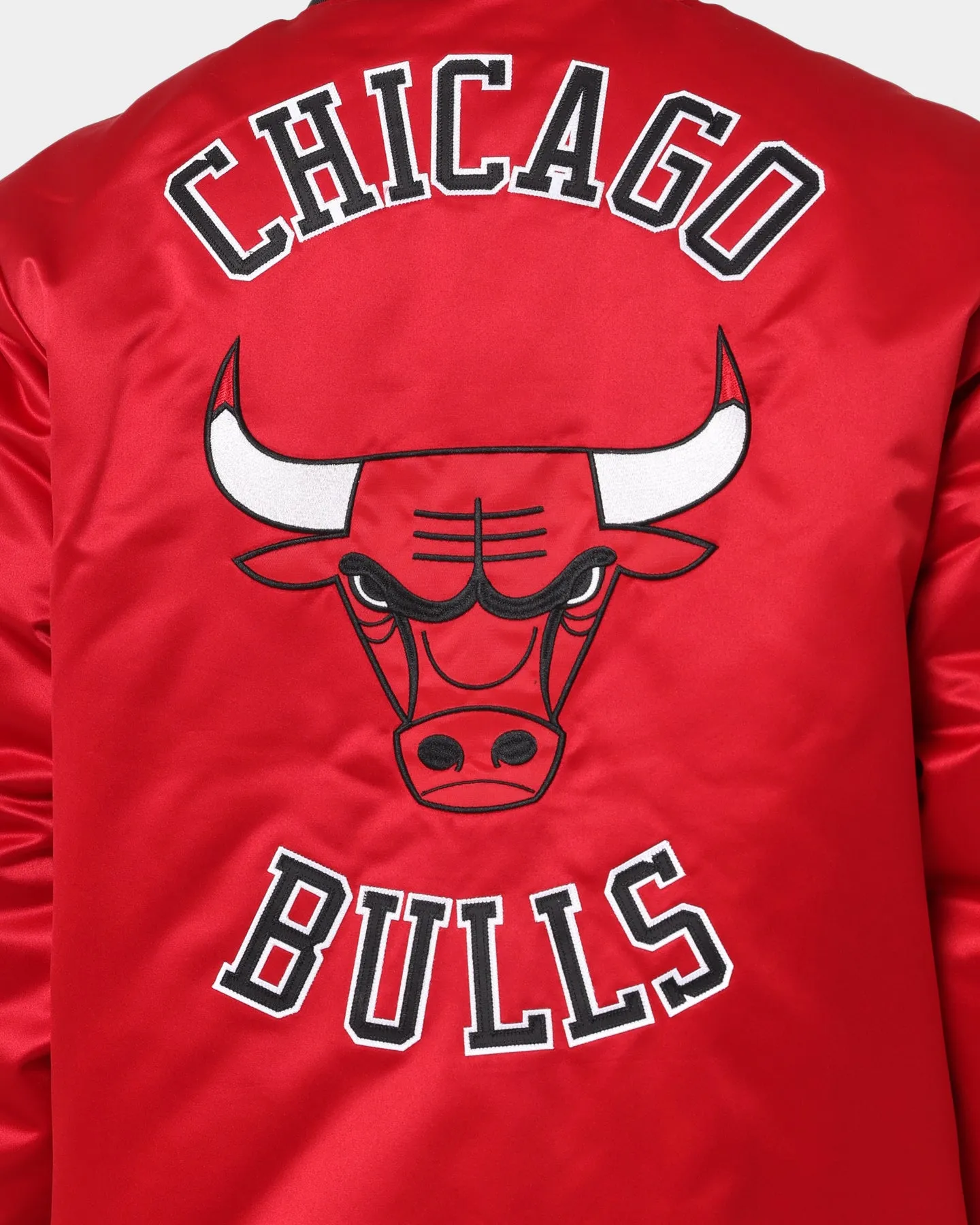 Mitchell & Ness Chicago Bulls Heavyweight Satin Jacket Scarlet