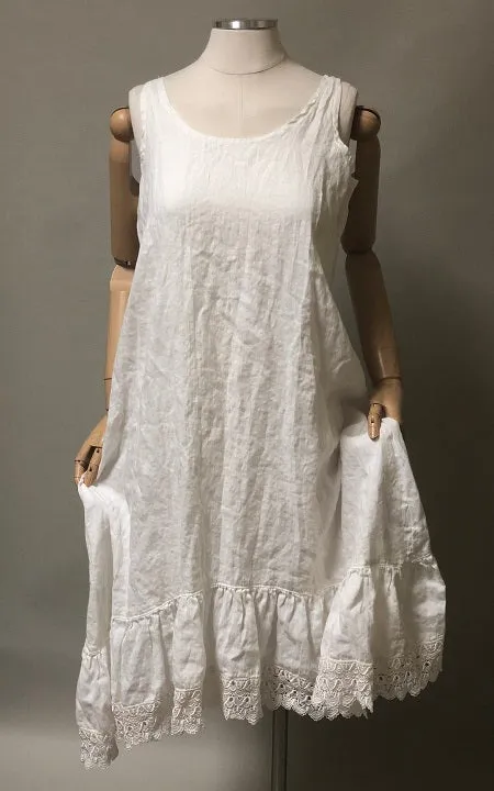 Nicole Slip in Linen Lace Trim, USA