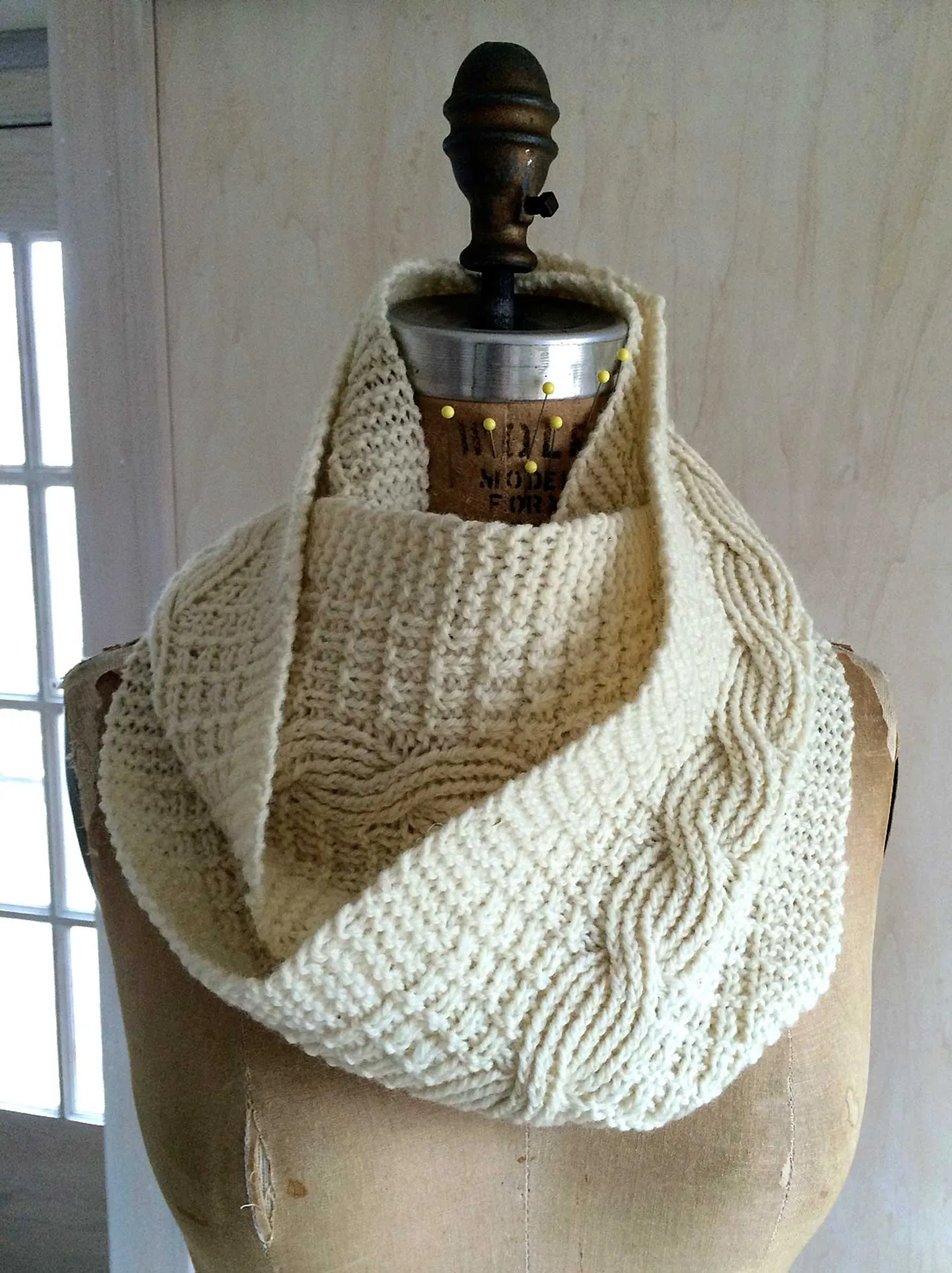 Snow Tire Scarf <br/><small>knitting pattern</small>