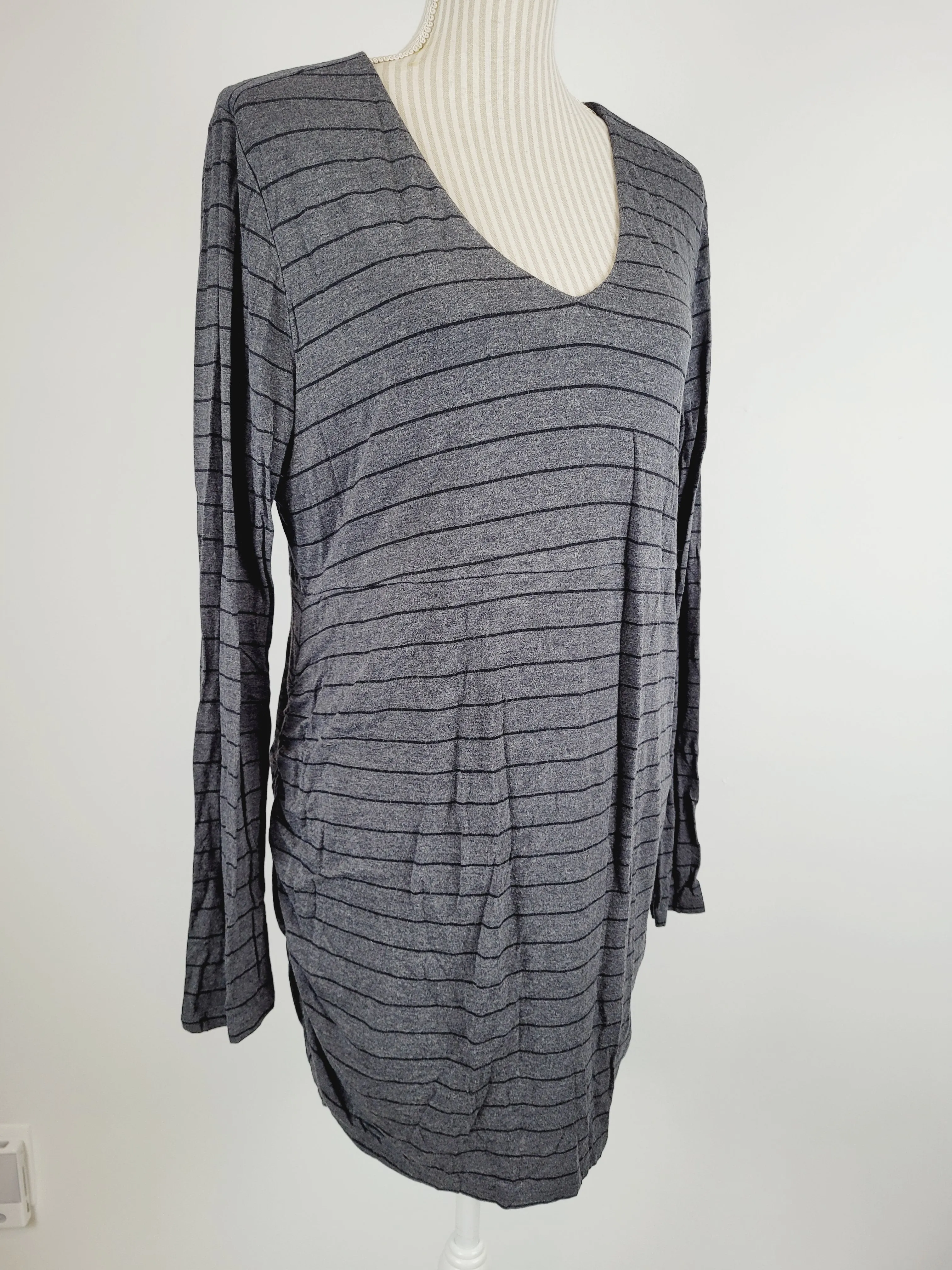 STORK & BABE GREY/BLACK STRIPED MATERNITY TUNIC LADIES 2XL PRE-LOVED