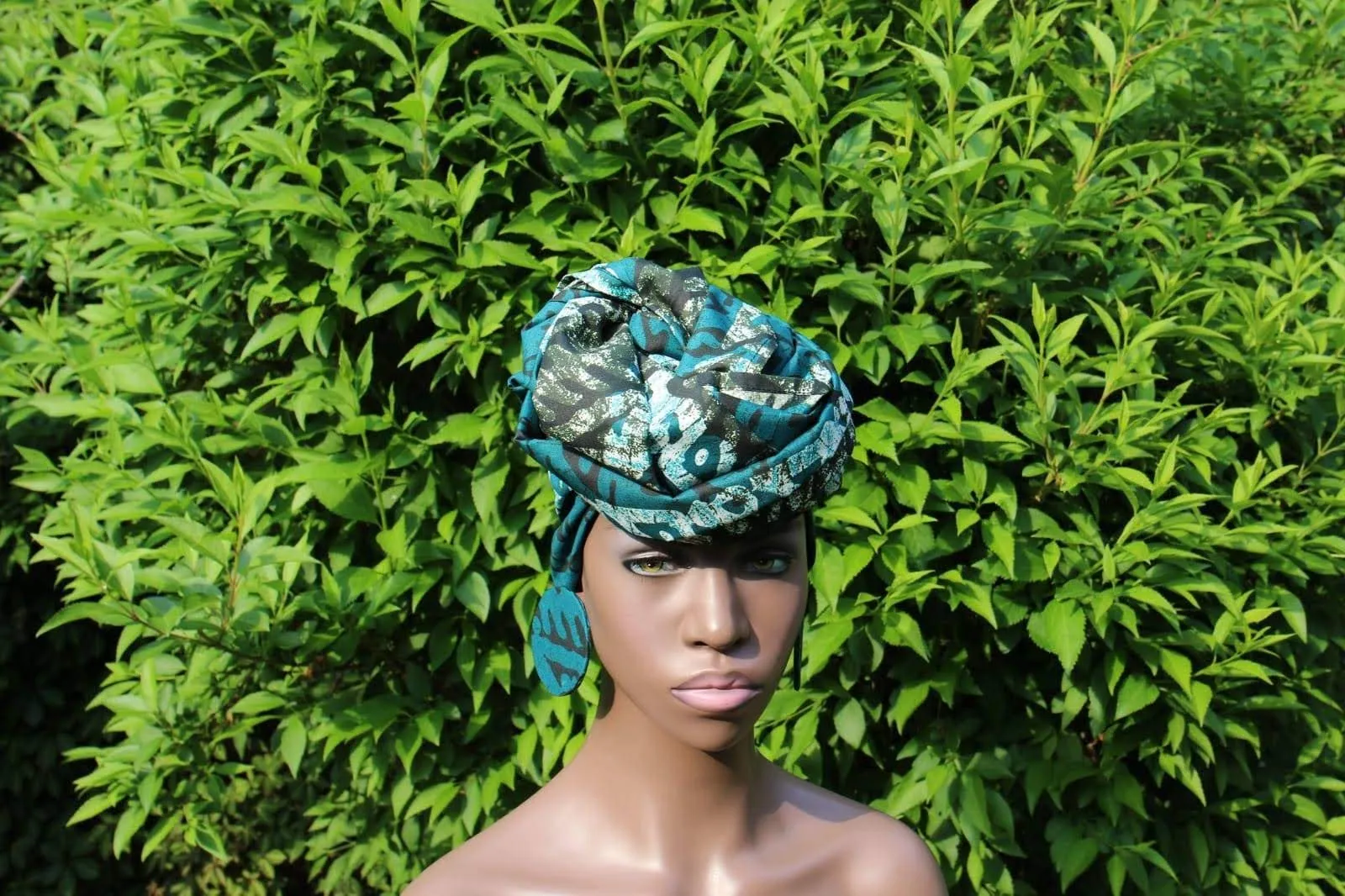 Tie and Dye (Adiré) Cotton/ Tie and Dye Patterned Ankara Headwraps with XL Stud Earring set.