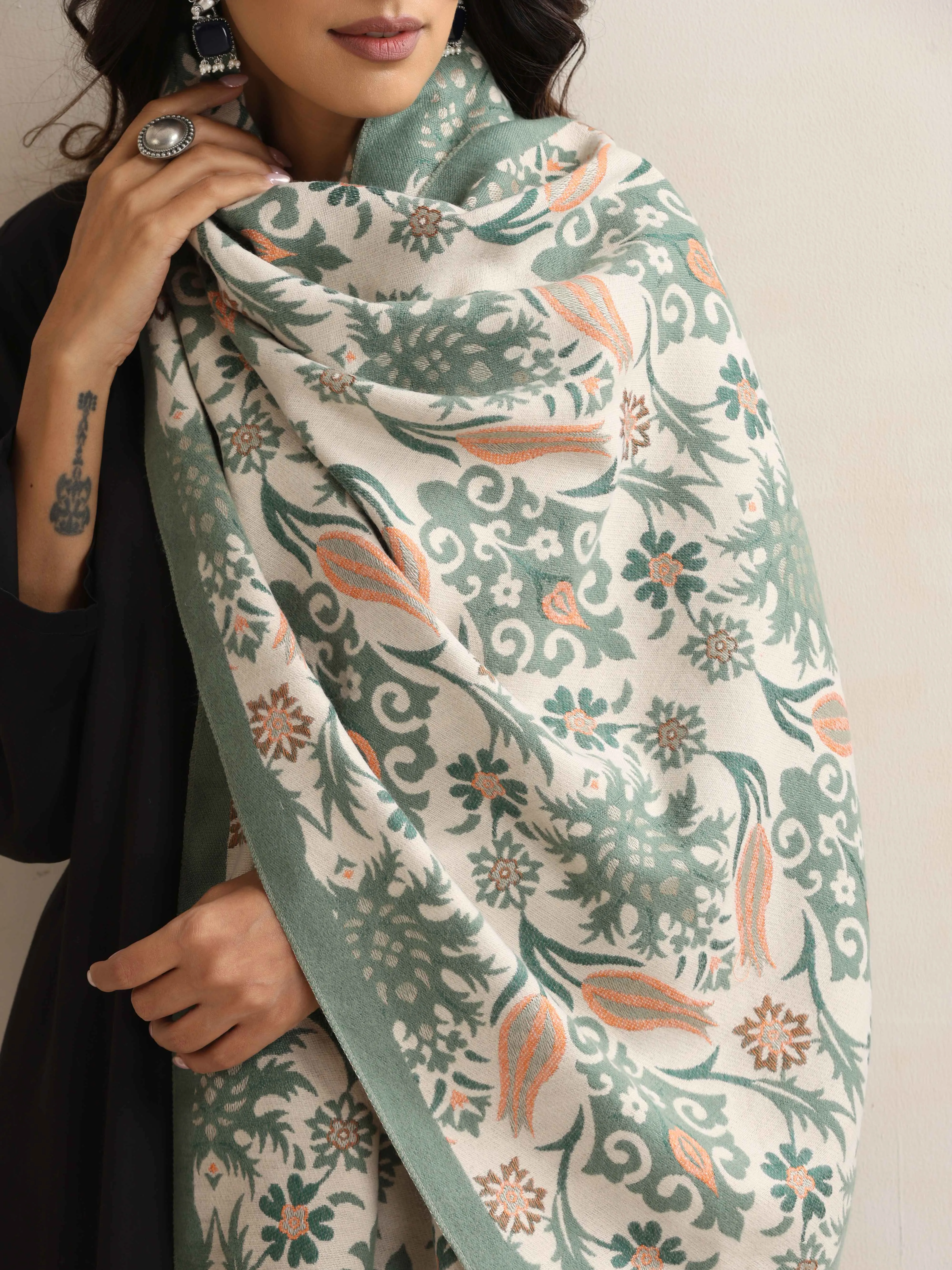 trueBrowns Green Floral Reversible Woollen Stole